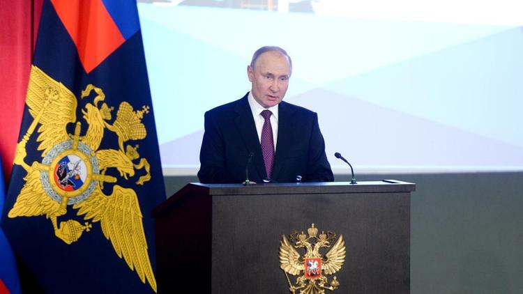 Владимир Путин заявил об успешном выполнении задач МВД в 2020 году