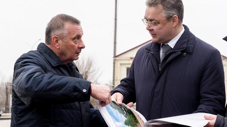 Губернатор Ставрополья проконтролировал решение проблемы с переходом через русло реки Чограй