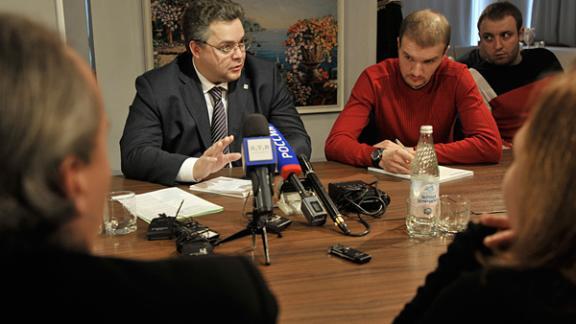 Губернатор Владимиров продолжит встречаться с интернет-активистами