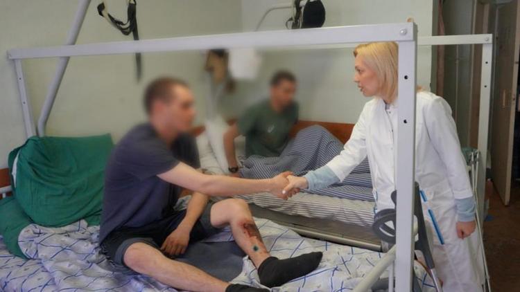 Депутат Госдумы Ольга Тимофеева провела прием в военном госпитале Ставрополя