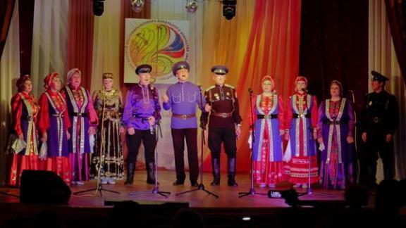В Невинномысске обладателями Гран-при «Фабрики талантов» стали исполнители казачьей песни
