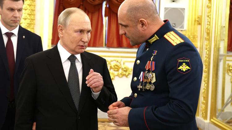Владимир Путин объявил о своём решении идти на новый президентский срок