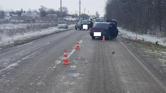 Водитель без прав спровоцировал аварию на Ставрополье