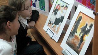 Выставка «Мир в рисунках детей» экспонируется в Ставрополе