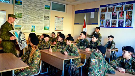 Урок памяти журналистов провели в кадетской школе имени генерала А. Ермолова