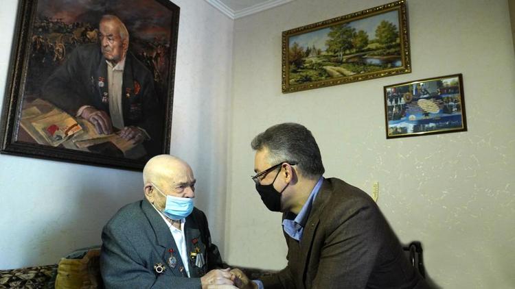 Владимир Владимиров поздравил Героя Советского Союза со 102-летием