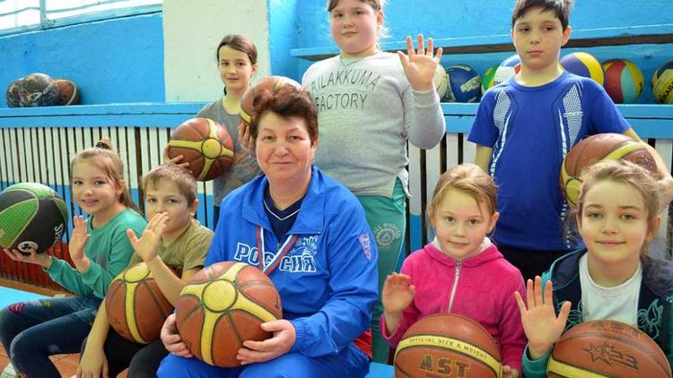 Ученики Татьяны Михайличенко в посёлке Щелкан дружат с физкультурой