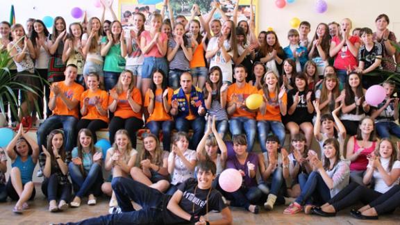 В Невинномысске состоялся первый выпуск школы вожатых «Новичок-2013»