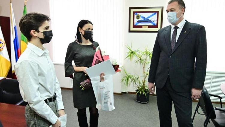 Школьник из Будённовска стал победителем фестиваля «РусФест»