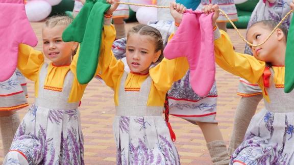 В Кочубеевском округе Ставрополья наградили талантливых детей