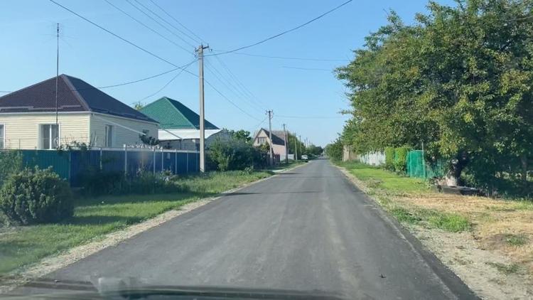 Сельскую дорогу отремонтировали в Изобильненском округе Ставрополья