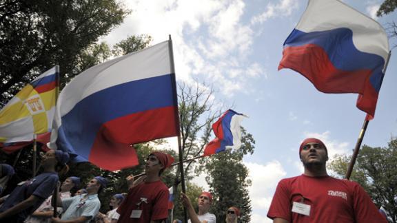 Праздничные мероприятия к Дню российского флага стартовали на Ставрополье