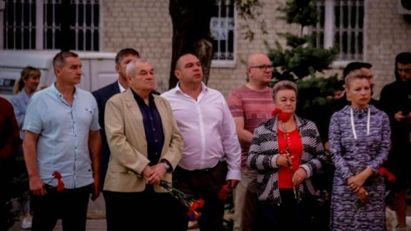 В Невинномысске в День памяти и скорби почтили память защитников Родины