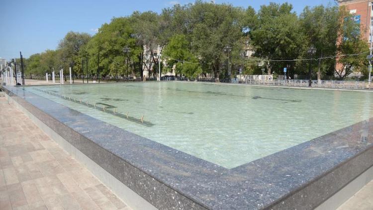 Отремонтированный фонтан на бульваре Мира проверили в Невинномысске