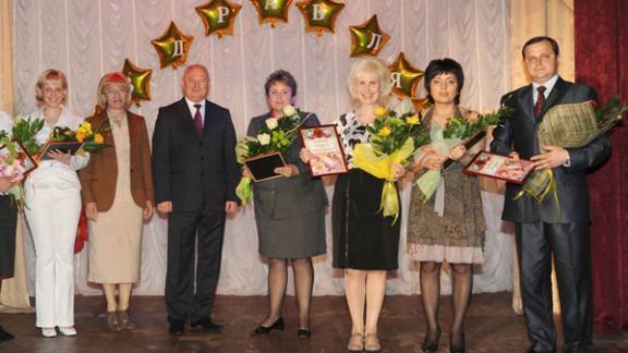 Лучшие медики Ставрополя получили заслуженные награды