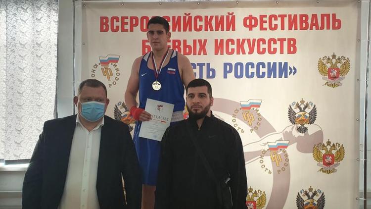 Два ставропольских боксёра вышли в финал первенства России