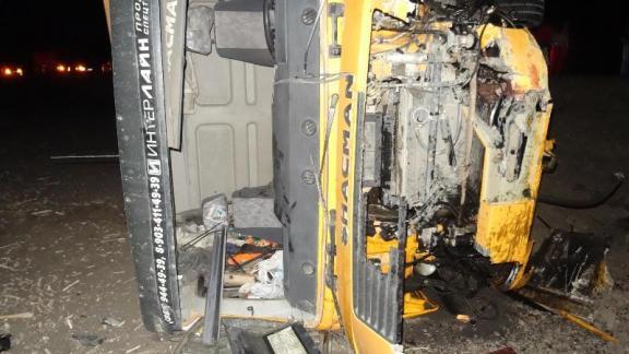 В столкновении легковушки с грузовиком под Георгиевском погиб один человек
