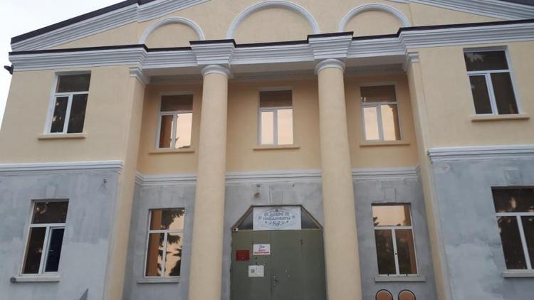 Дом культуры обновляют в станице Суворовской на Ставрополье