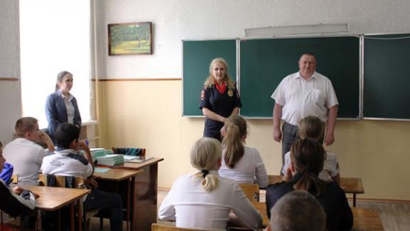 В Невинномысске провели профилактические встречи со школьниками и студентами