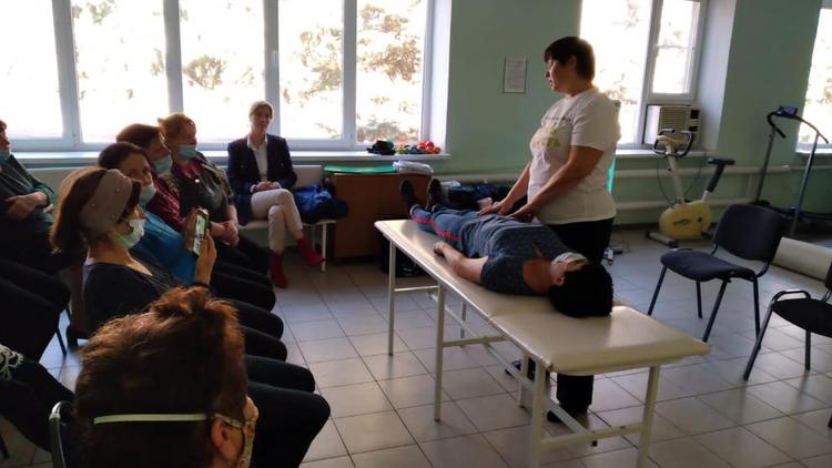 На Ставрополье социальные работники получают новые знания по уходу за тяжелобольным человеком