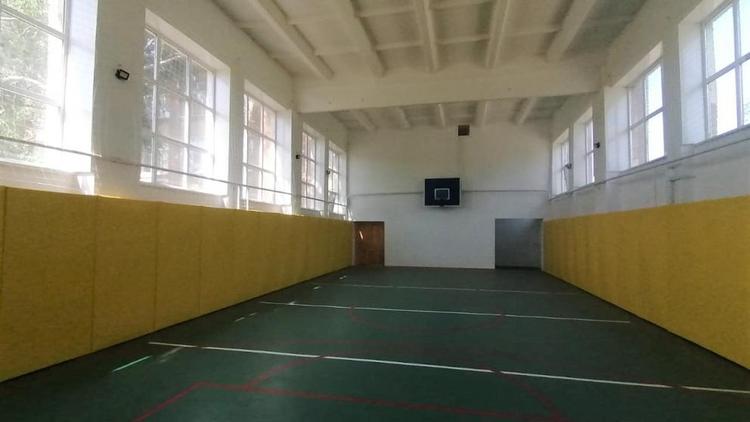 Спортивный зал в школе села Первомайского на Ставрополье отремонтировали