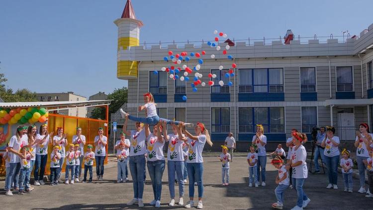 Губернатор Владимир Владимиров принял участие в открытии нового детского сада в Ставрополе 