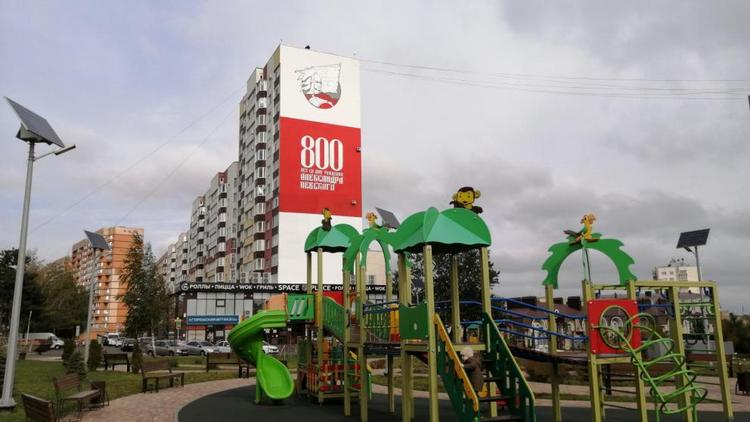 В Ставрополе к 800-летию Александра Невского расписали фасад многоэтажки