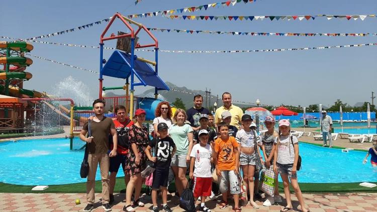 В Железноводске для детей прошла благотворительная акция «Здравствуй, лето»