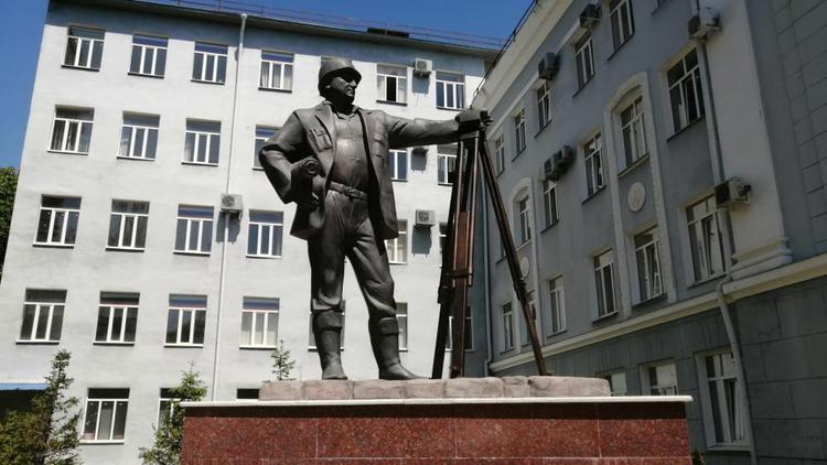 Власти Ставрополья поздравили земляков с Днем строителя