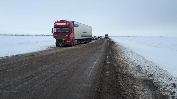 Вблизи Будённовска в ДТП погибли два пассажира