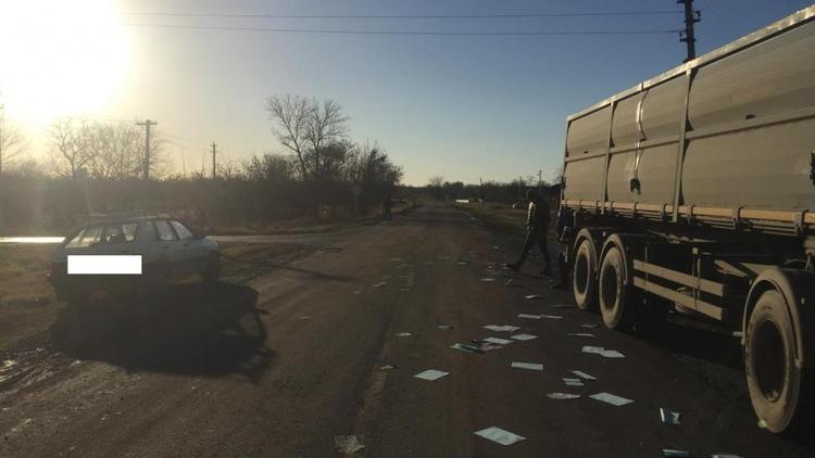Водитель легковушки погиб на Ставрополье в ДТП с «КамАЗом»