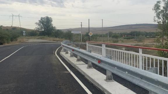 На подъезде к хутору Сотникова на Ставрополье реконструировали мост