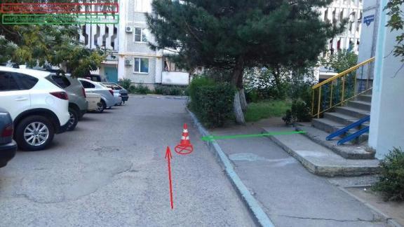 В Пятигорске во дворе многоквартирного дома водитель сбил пешехода и скрылся