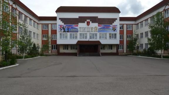 В самой крупной школе Железноводска завершается капремонт бассейна