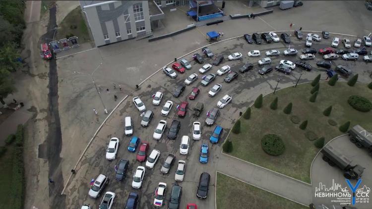 Жители Невинномысска приняли участие в автопробеге «Zа Россию!»