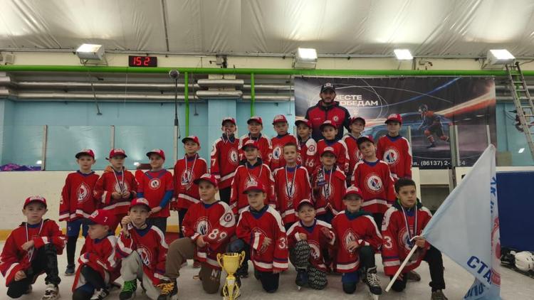 Юные ставропольские хоккеисты получили бронзу в Краснодарском крае