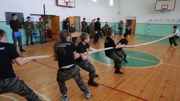 В Ставрополе впервые прошла военно-спортивная встреча допризывников-казачат