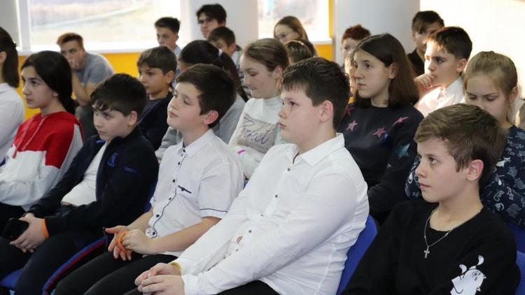 «Ростелеком» рассказал школьникам Михайловска о кибергигиене