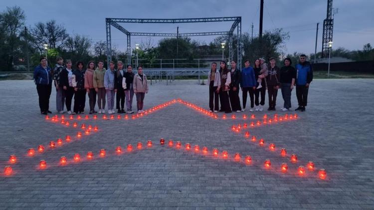 В Степновском округе Ставрополья активисты «Единой России» зажгли «Звезду Героя»