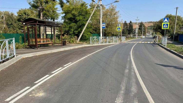 В Шпаковском округе Ставрополья завершается ремонт дороги