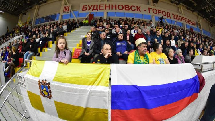 Гандболисты «Динамо-Виктора» сыграют с соперниками из «АЕКа» в Буденновске 23 марта