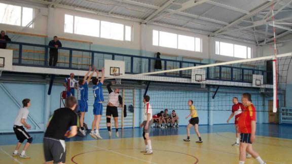 Завершились соревнования по волейболу на первенство Туркменского района