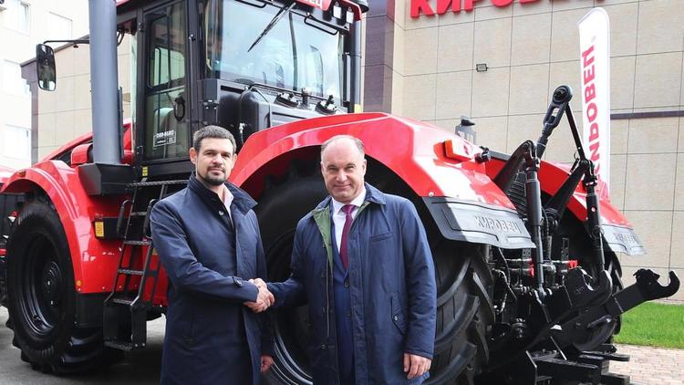 Студенты СтГАУ будут обучаться профессии на легендарной модели трактора «Кировец»