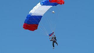 Более 100 человек прыгнули с парашютами в День ВДВ на Кавминводах