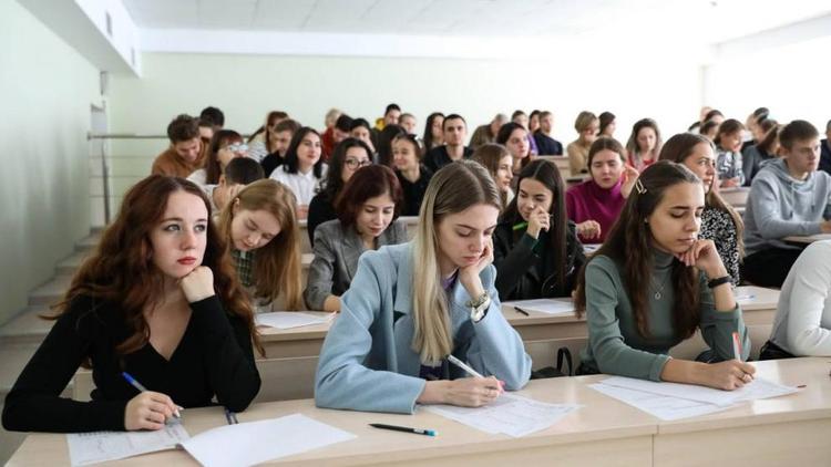 Ставропольский вуз вошёл в топ-7 рейтинга RAEX по устойчивому развитию