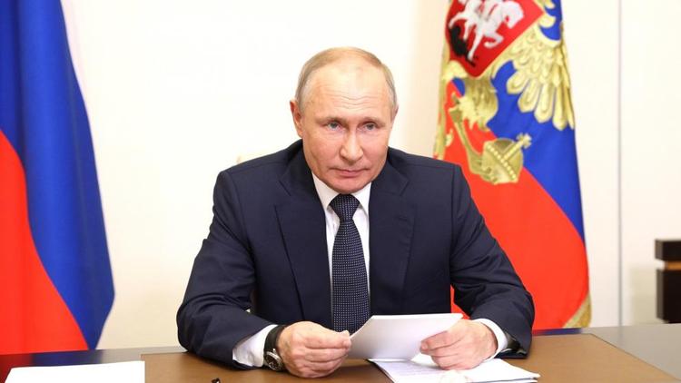 Владимир Путин провёл совещание по вопросам выполнения Послания Федеральному собранию