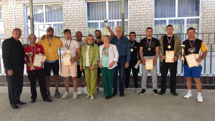В Шпаковском округе Ставрополья прошёл чемпионат по гиревому спорту