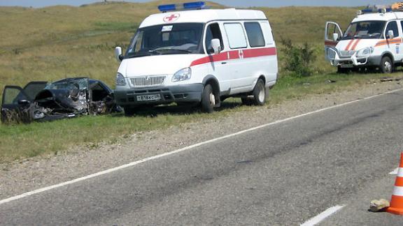 В Ставрополе водитель «копейки», столкнувшись с «Газелью», бросил умирающего пассажира