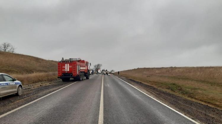 Водитель легковушки погиб на трассе в Будённовском округе Ставрополья