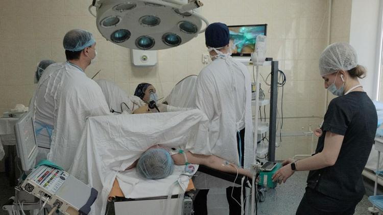 Пятигорские врачи выполнили 70 операций по аортокоронарному шунтированию в 2021 году